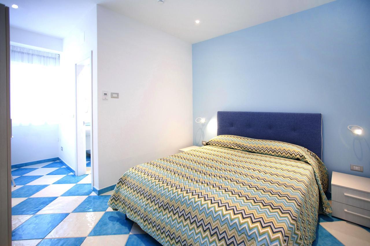 La Conchiglia Apartments 데이바마리나 외부 사진